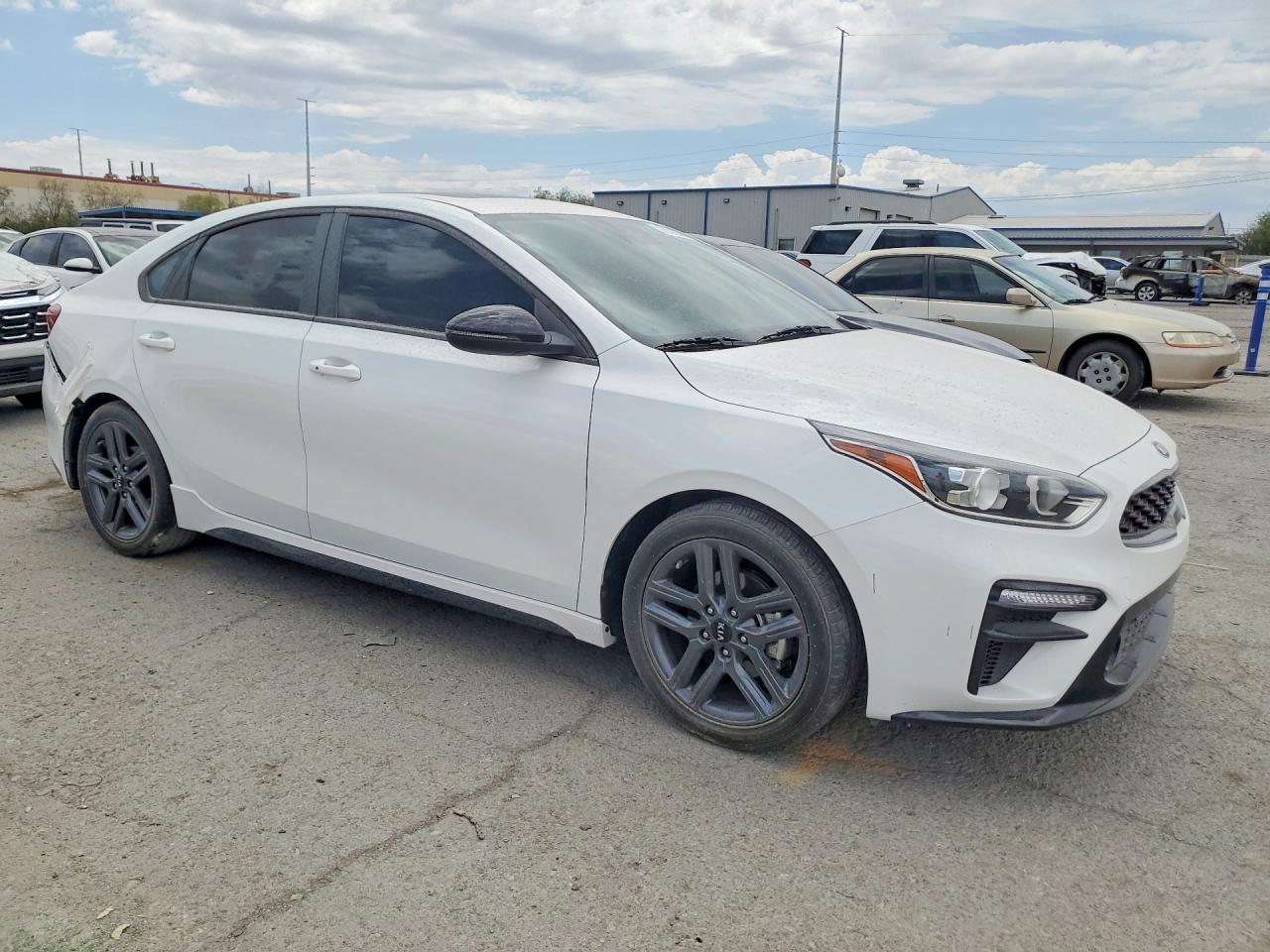2021 Kia Forte Gt Line - Фото 4