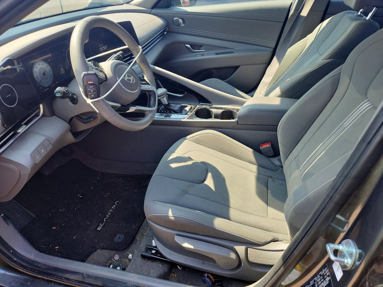 2025 Hyundai Elantra Sel - Фото 7