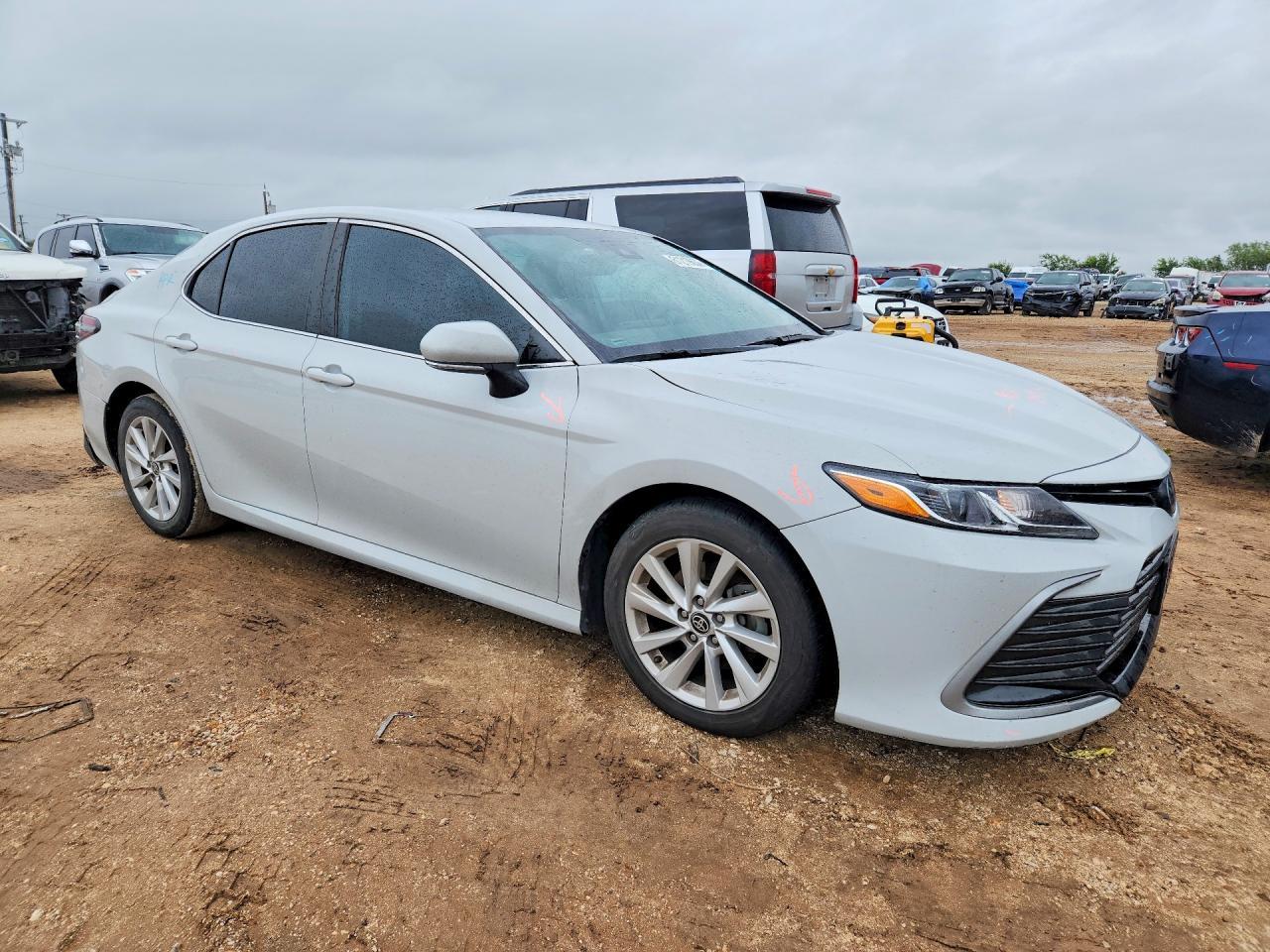 2023 Toyota Camry Le - Image 4