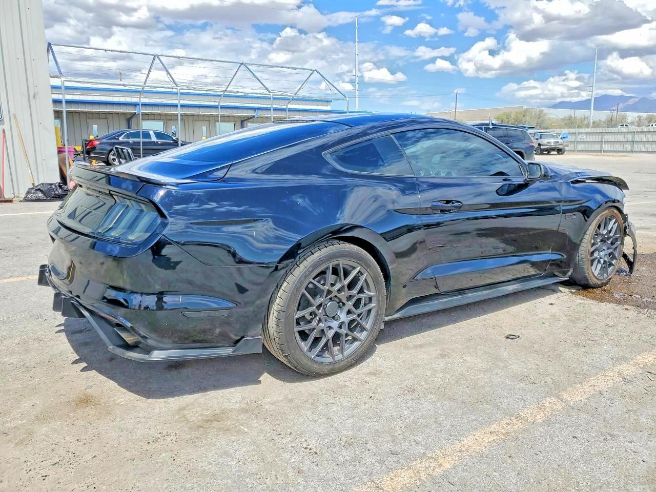 2016 Ford Mustang Gt - Фото 3
