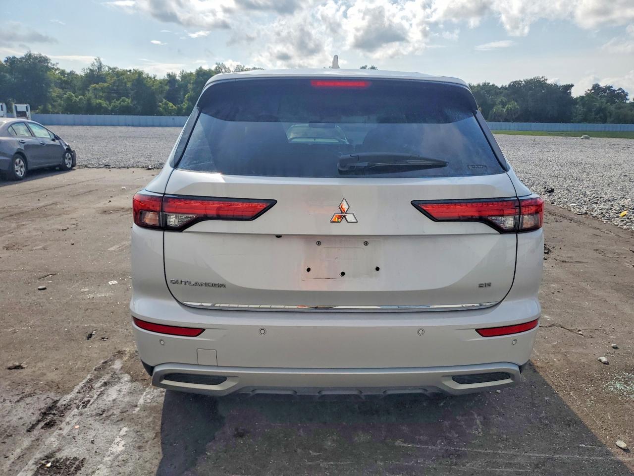 2022 Mitsubishi Outlander Se - Image 6