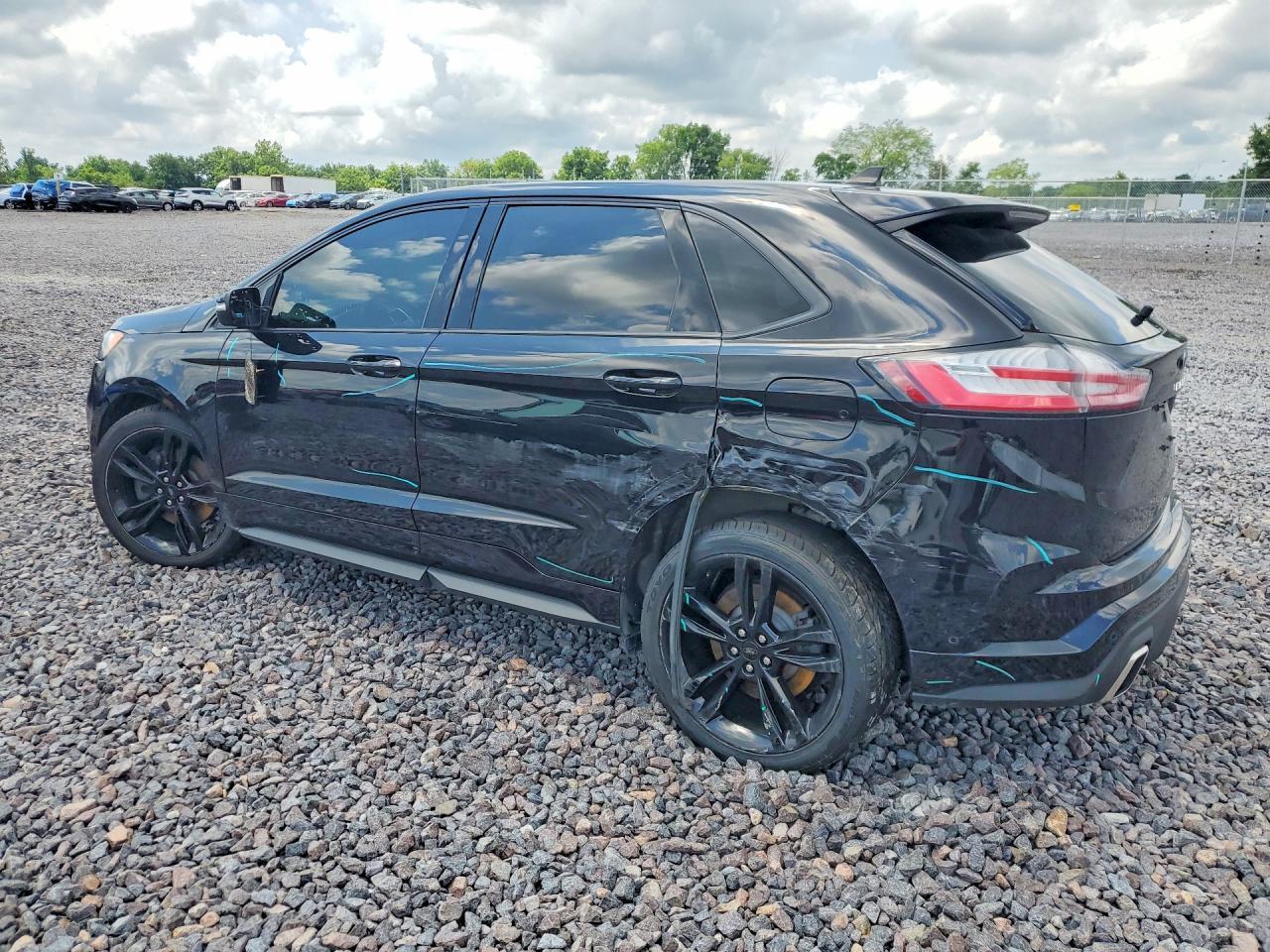 2021 Ford Edge St - Фото 2