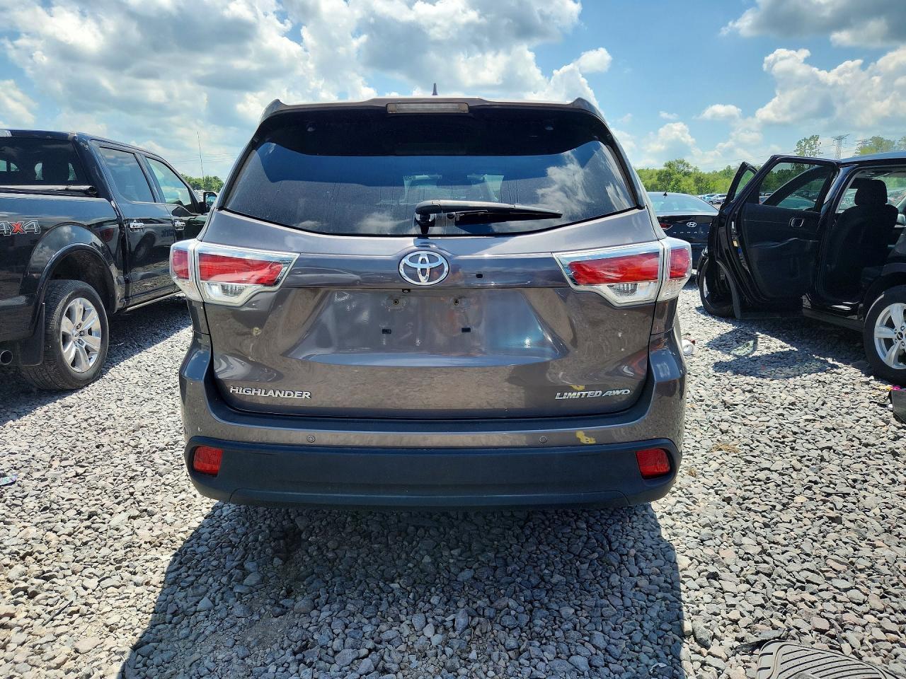 2014 Toyota Highlander Limited - Image 6
