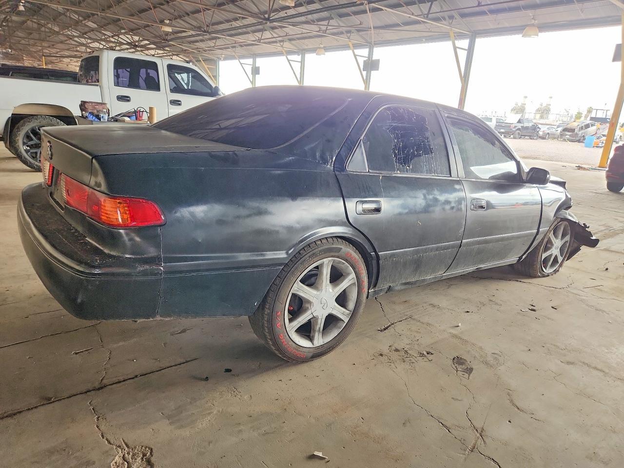 2001 Toyota Camry Le - Image 3