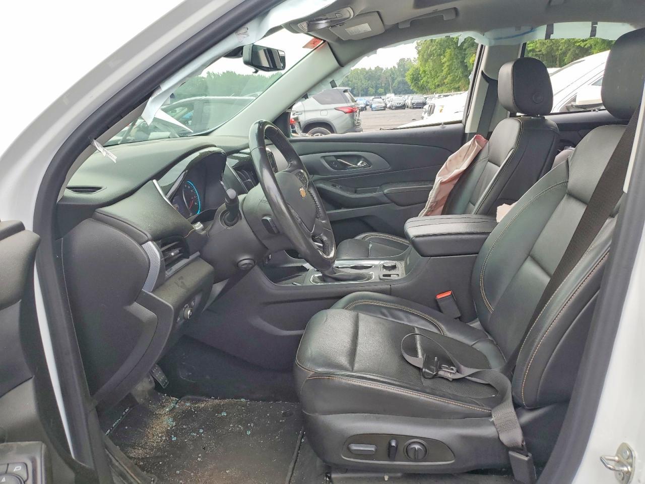 2021 Chevrolet Traverse Premier - Фото 7