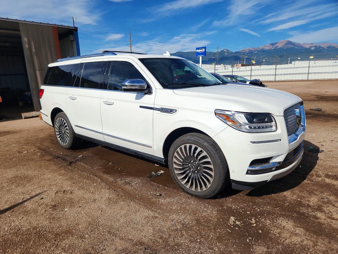 2021 Lincoln Navigator L Black Label - Image 4