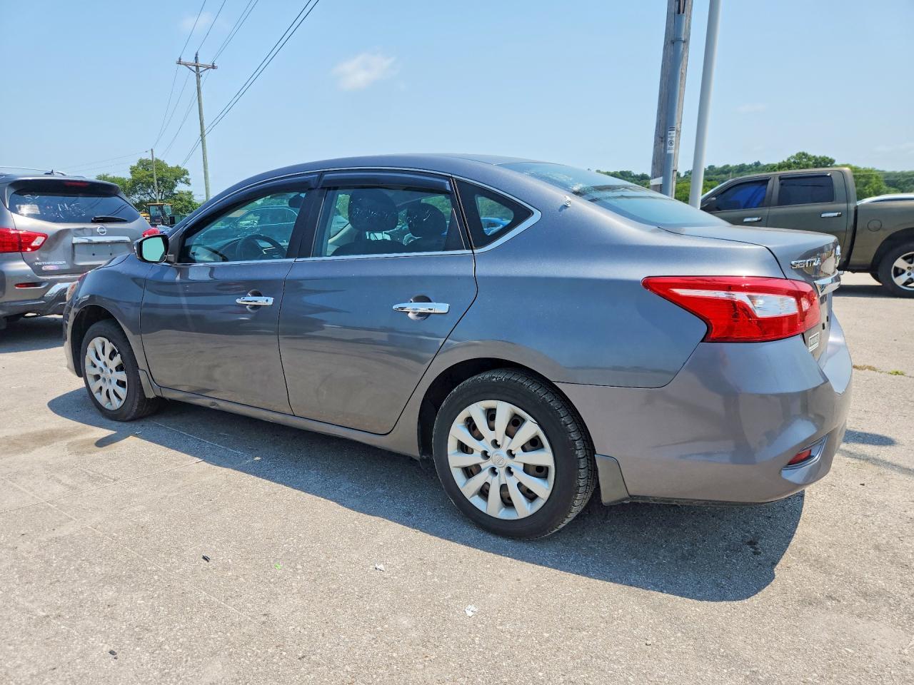 2018 Nissan Sentra S - Фото 2