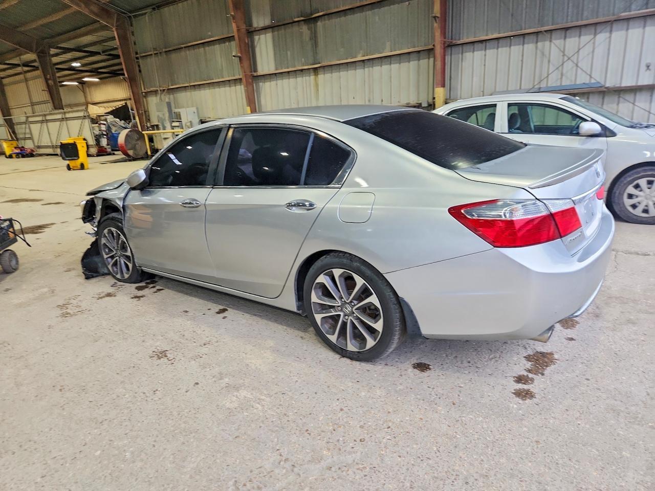 2015 Honda Accord Sport - Фото 2