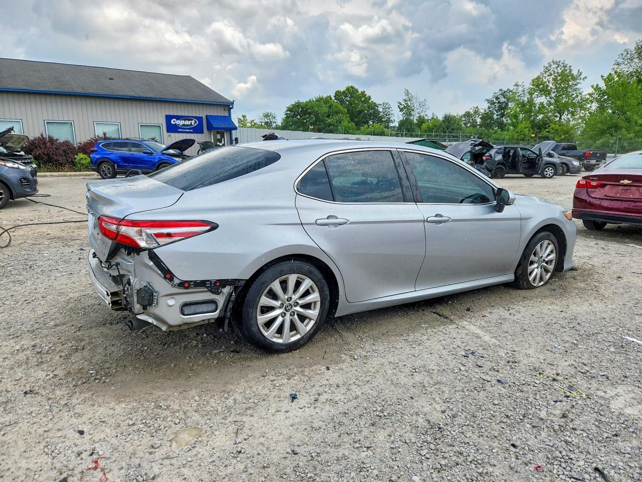 2018 Toyota Camry Le - Image 3