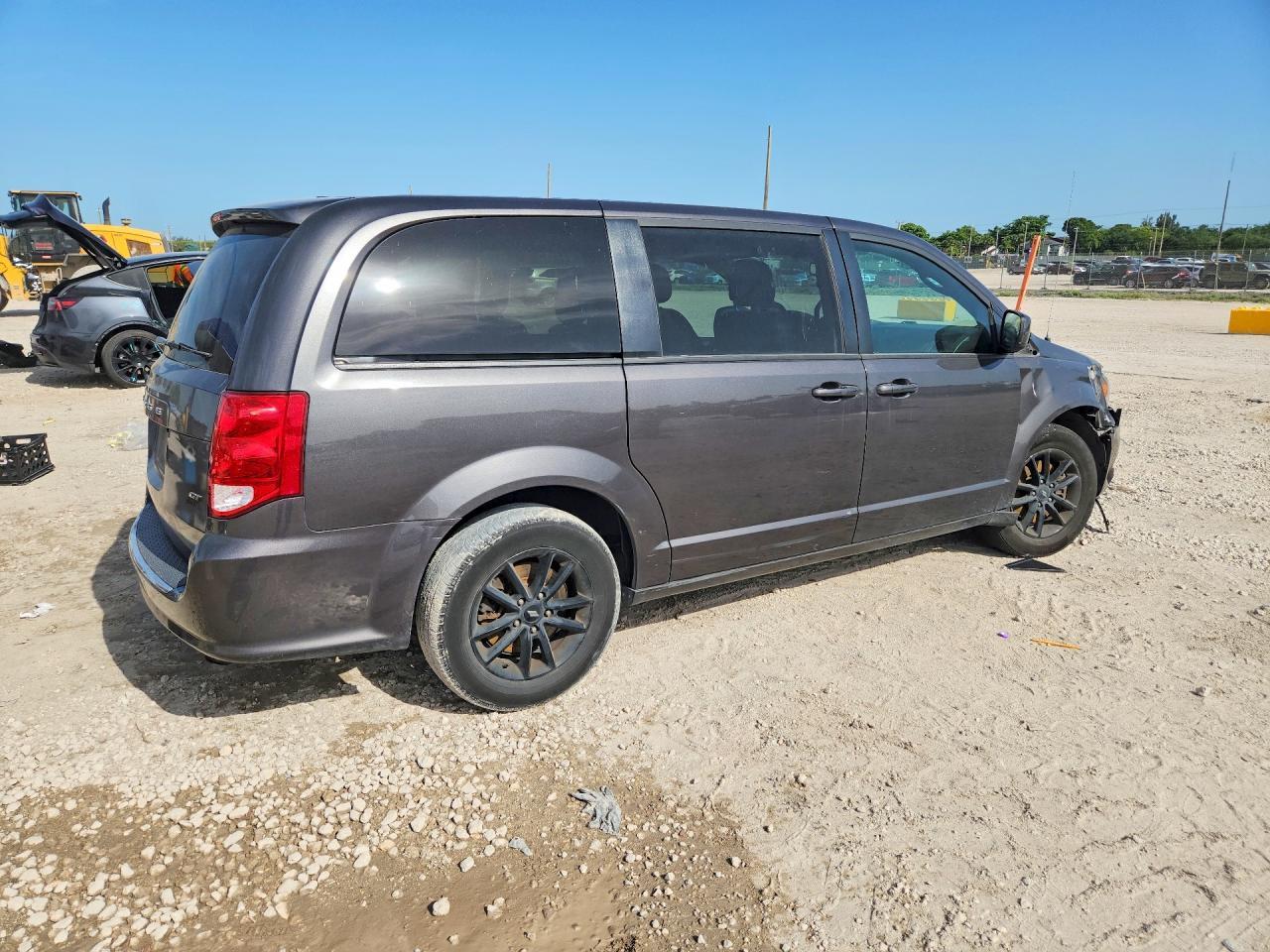 2020 Dodge Grand Caravan Gt - Фото 3