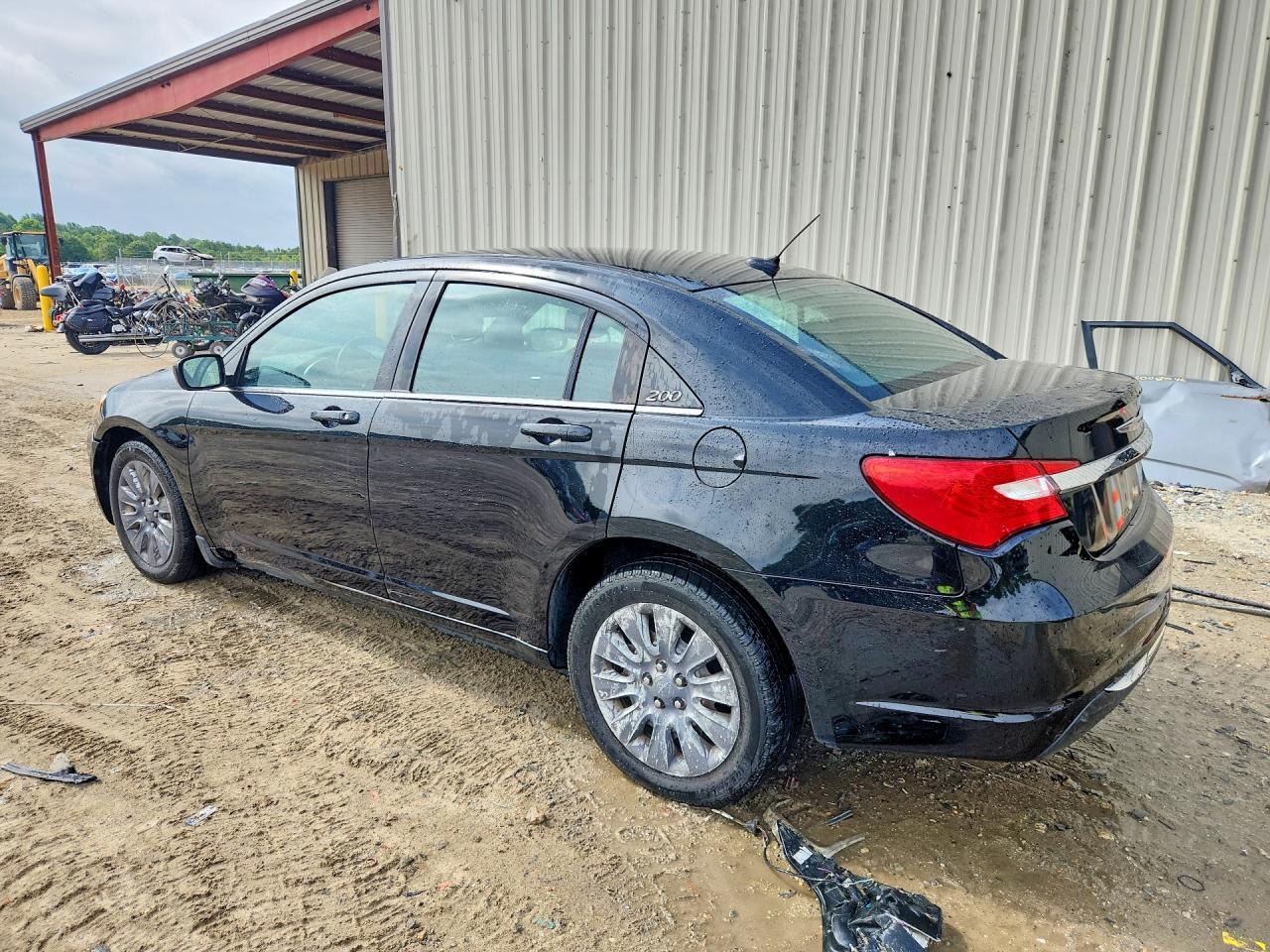 2012 Chrysler 200 Lx - Фото 2