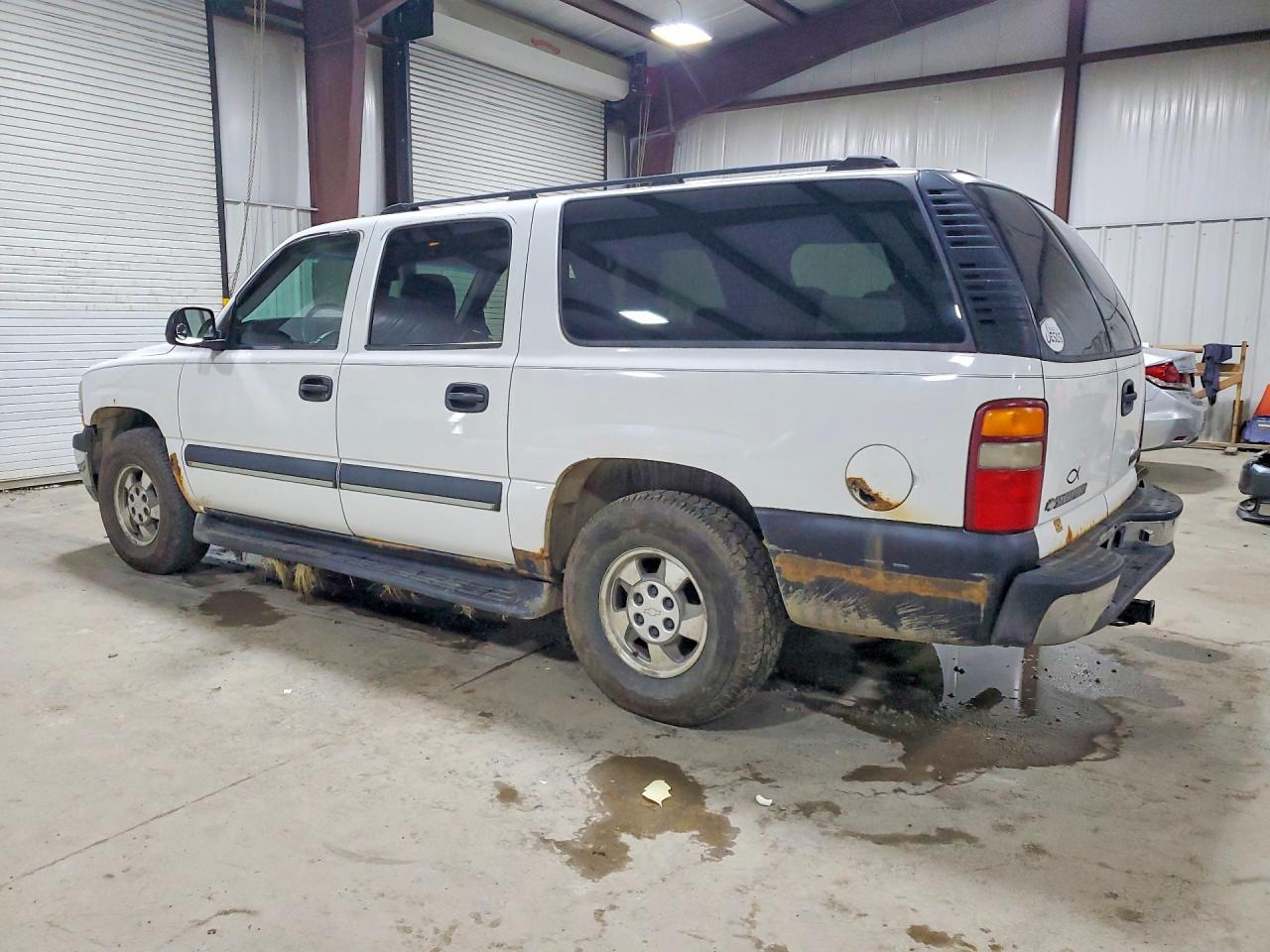 2003 Chevrolet Suburban K1500 - Image 2
