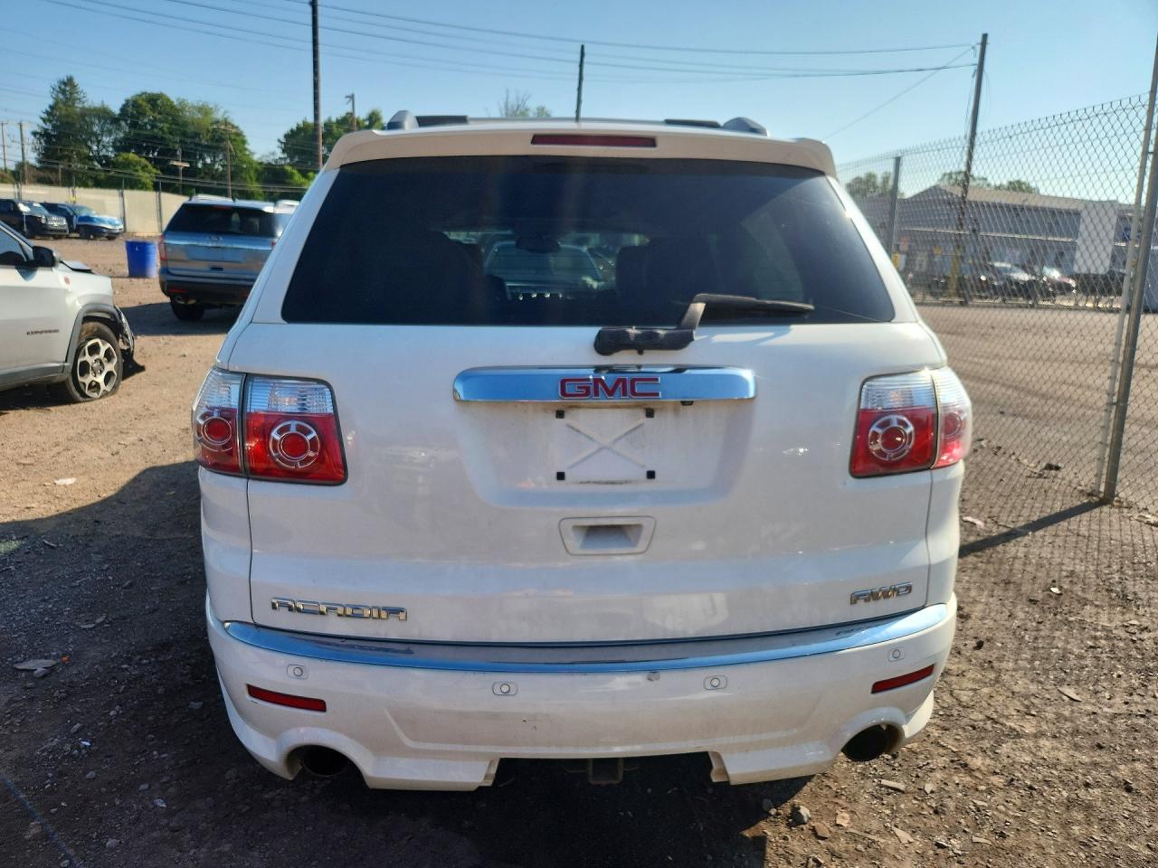 2012 GMC Acadia Denali - Фото 6