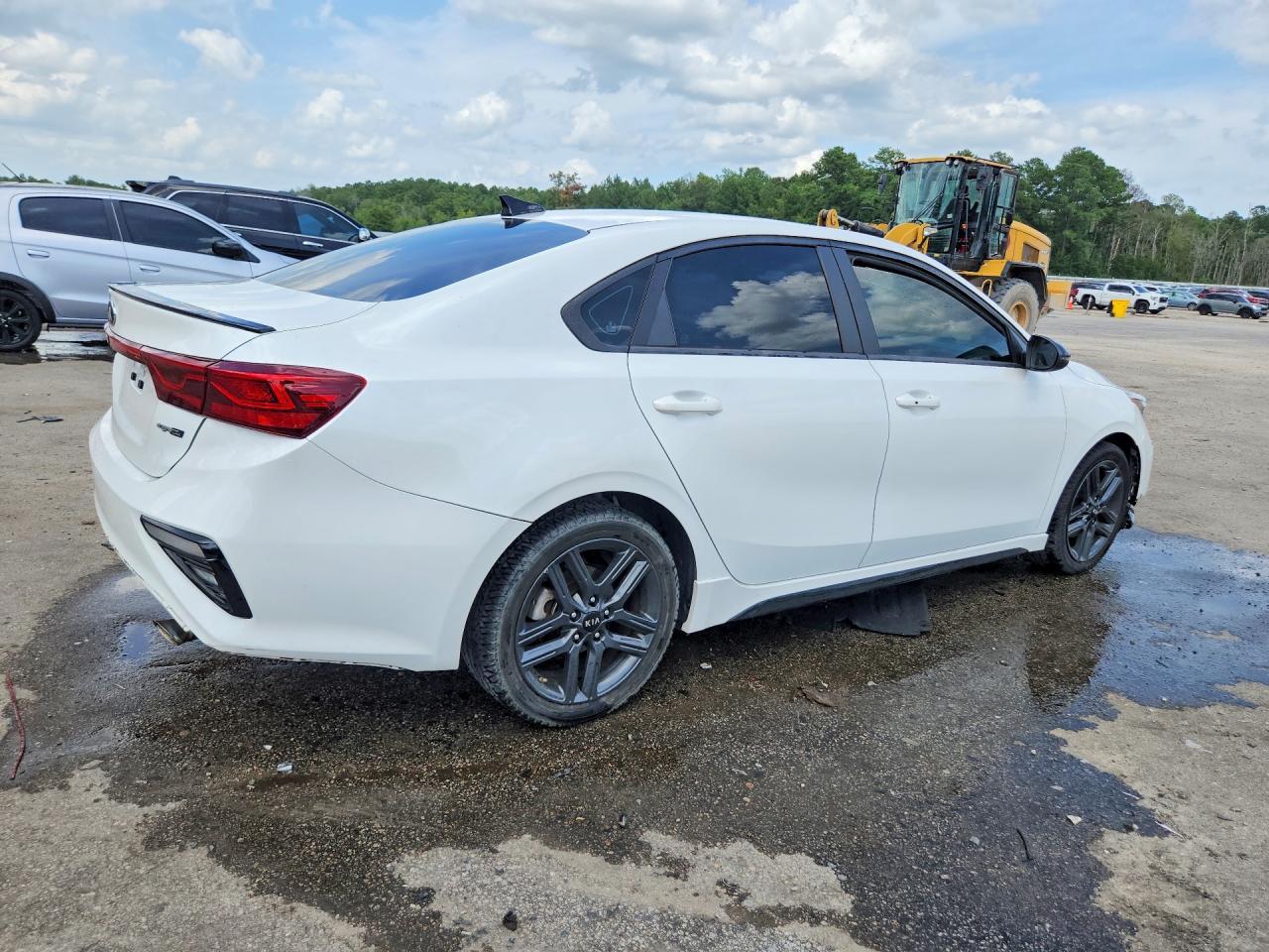 2021 Kia Forte Gt Line - Фото 3