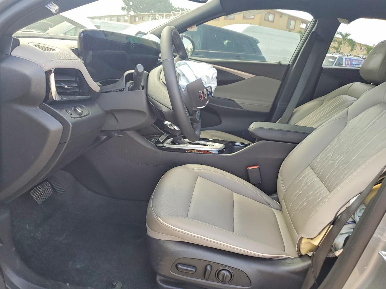 2025 Buick Envista Avenir - Image 7