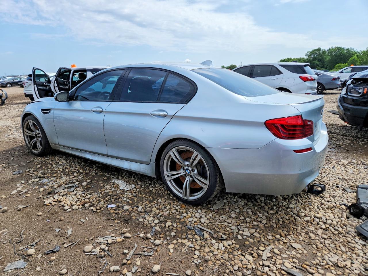 2014 BMW M5 - Фото 2