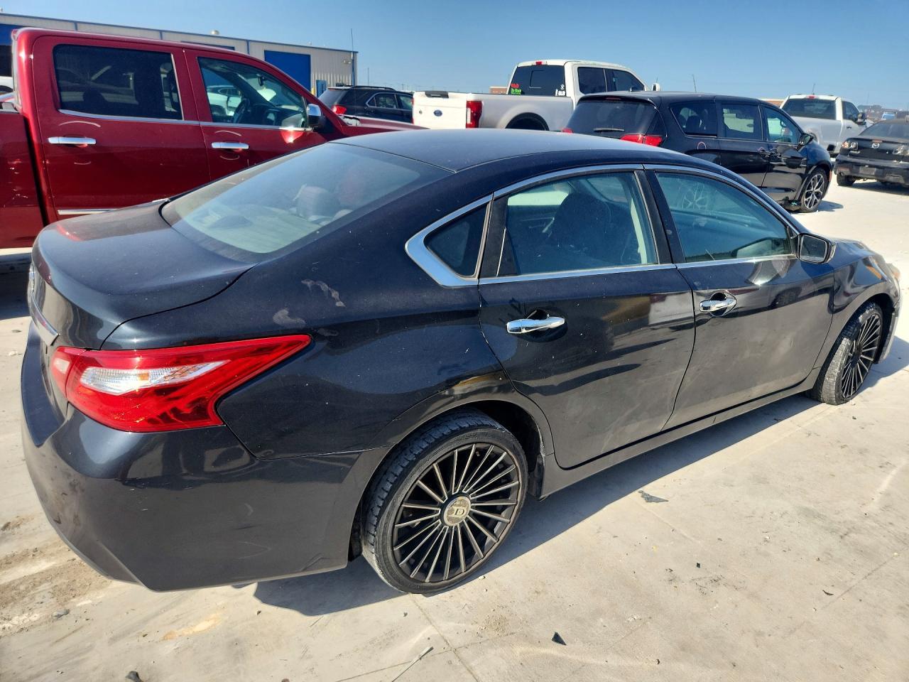 2016 Nissan Altima 2.5 S - Фото 3