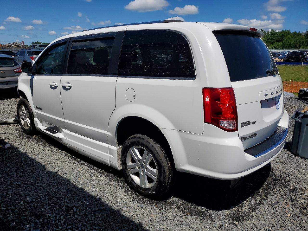2019 Dodge Grand Caravan Sxt - Image 2