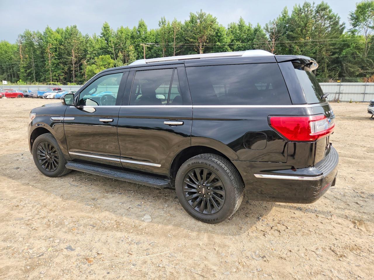 2019 Lincoln Navigator - Фото 2