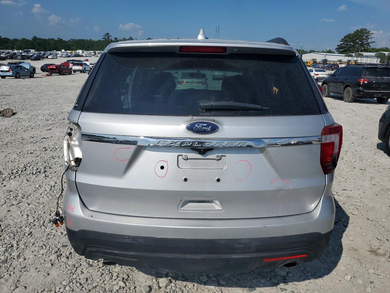 2016 Ford Explorer - Image 6