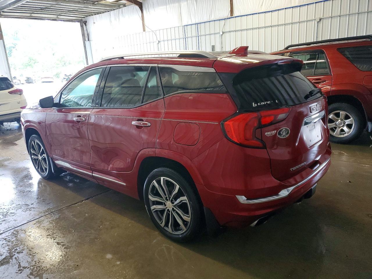 2019 GMC Terrain Denali - Фото 2