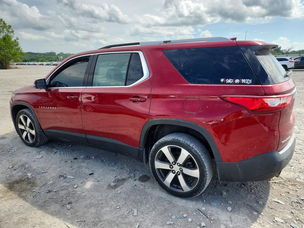 2018 Chevrolet Traverse Lt - Фото 2