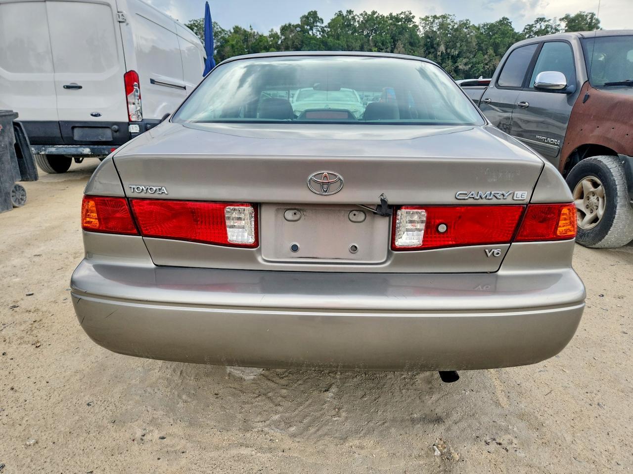 2001 Toyota Camry Le V6 - Image 6