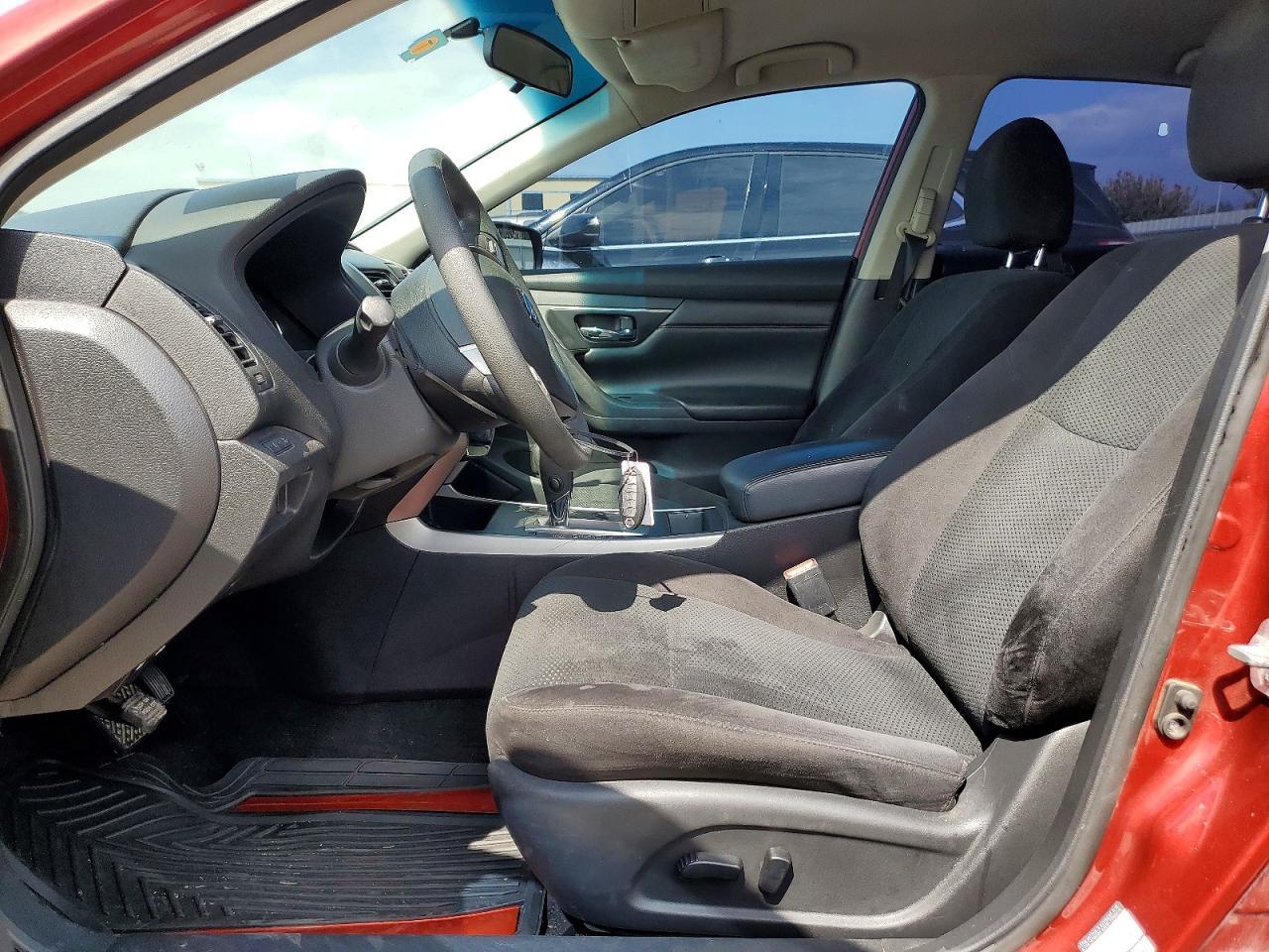 2015 Nissan Altima 2.5 S - Фото 7