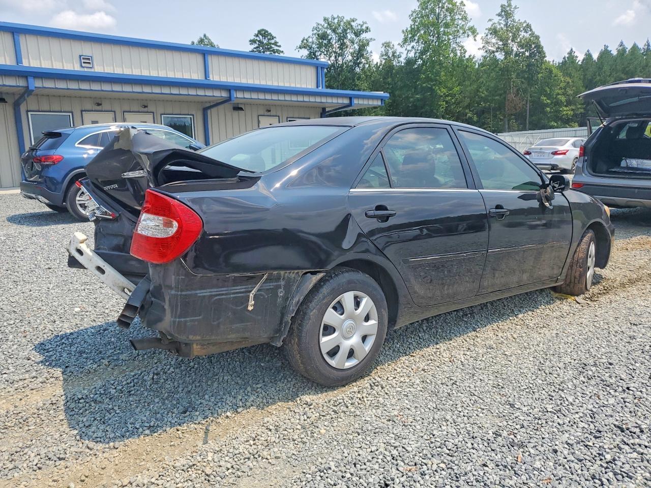 2004 Toyota Camry Le - Image 3