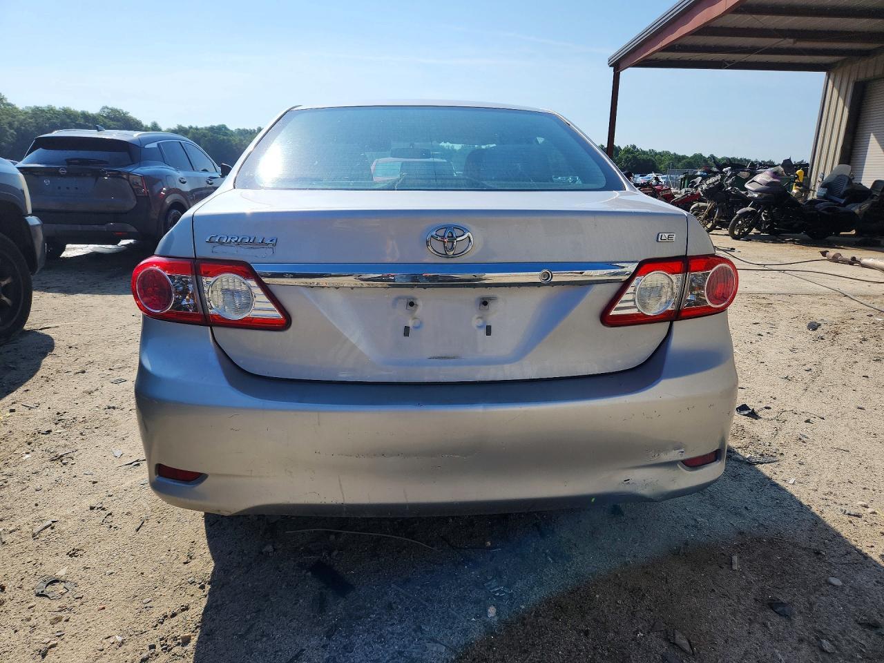 2012 Toyota Corolla Le - Image 6