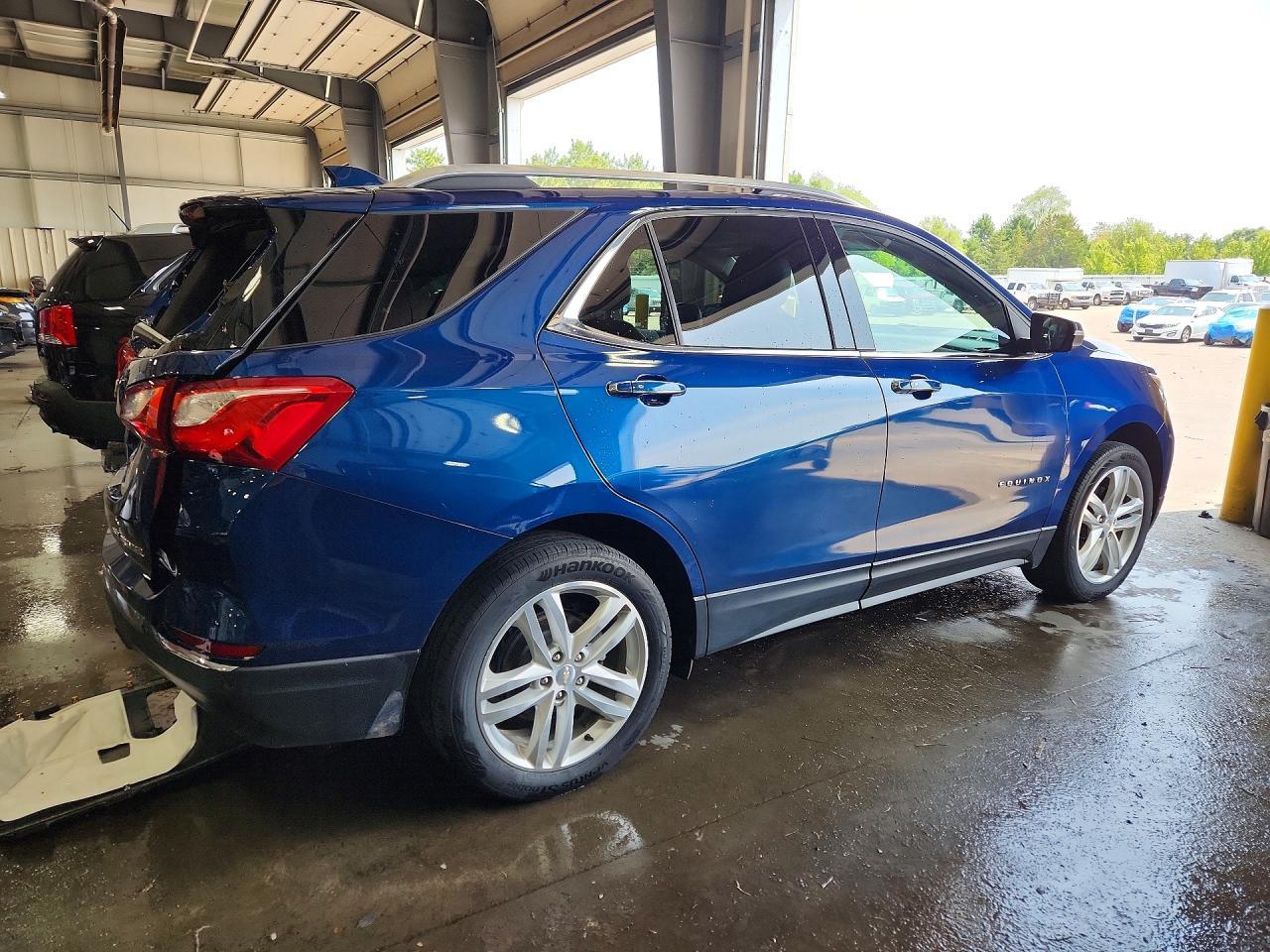 2019 Chevrolet Equinox Premier - Image 3