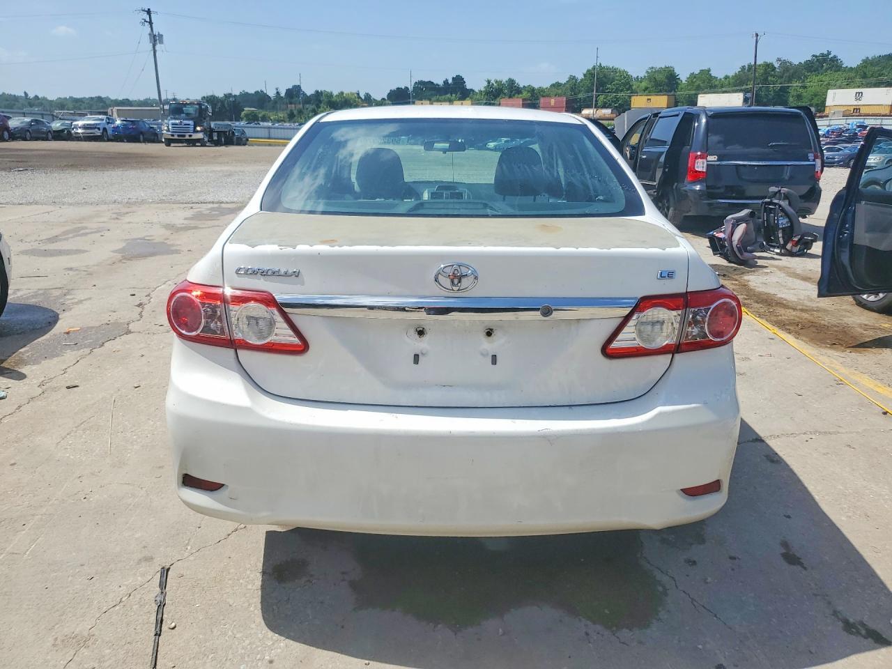2013 Toyota Corolla Base/S/Le - Фото 6