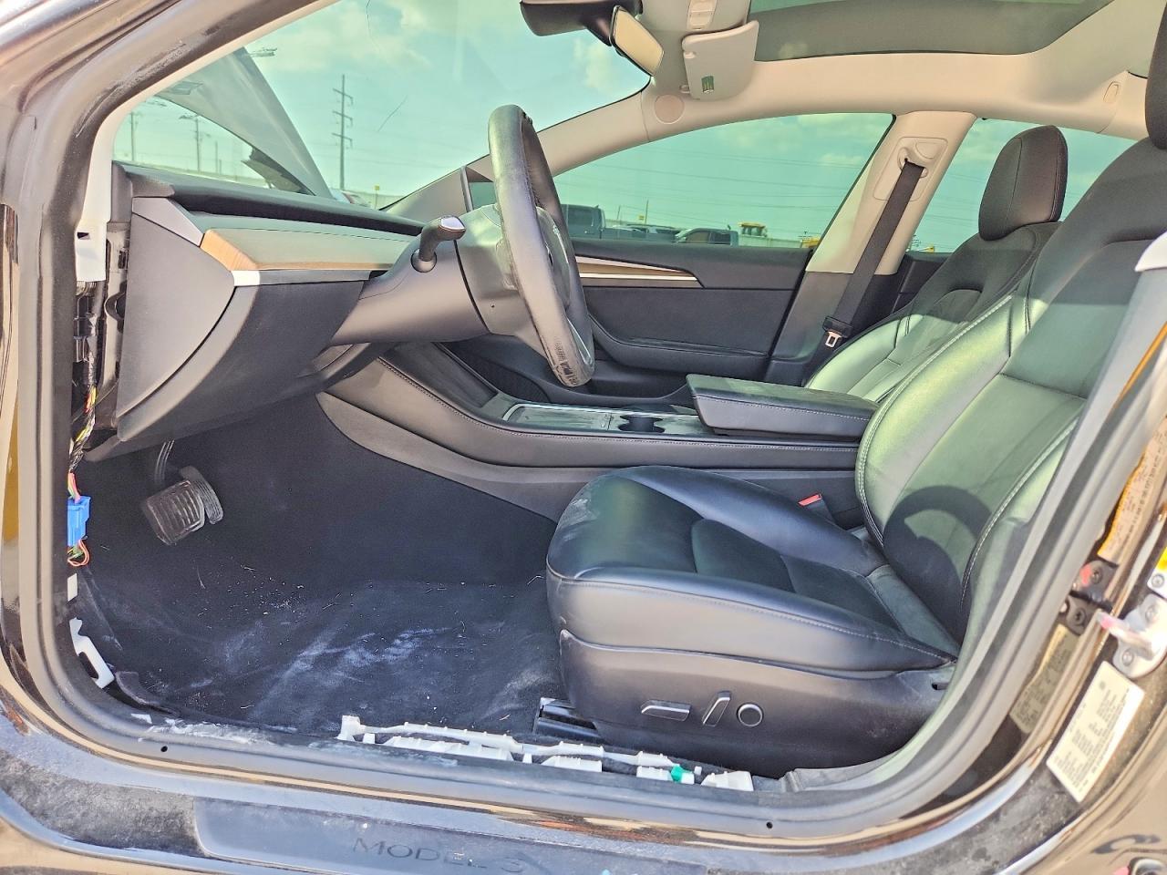 2023 Tesla Model 3 - Фото 7