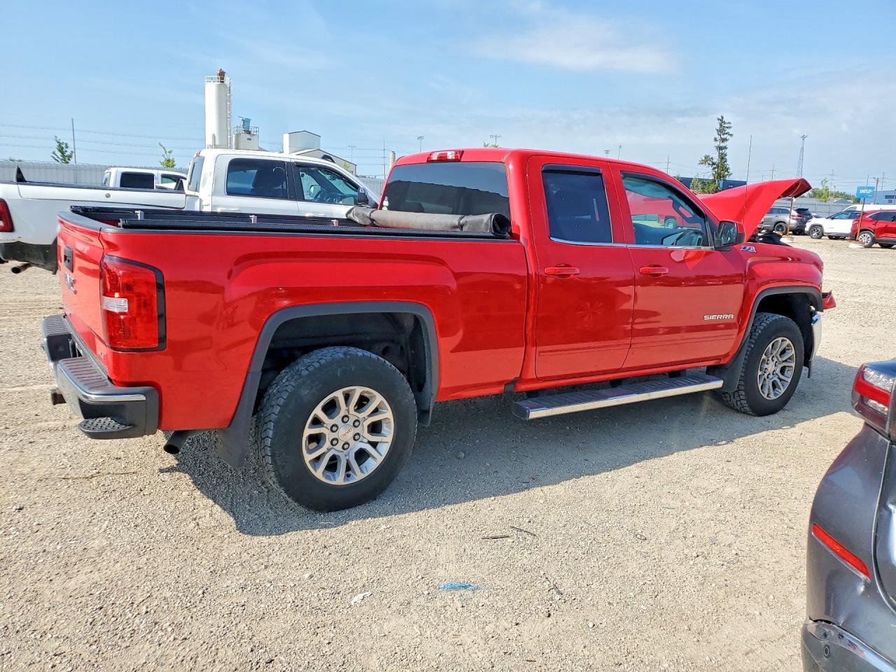 2018 GMC Sierra K1500 Sle - Image 3