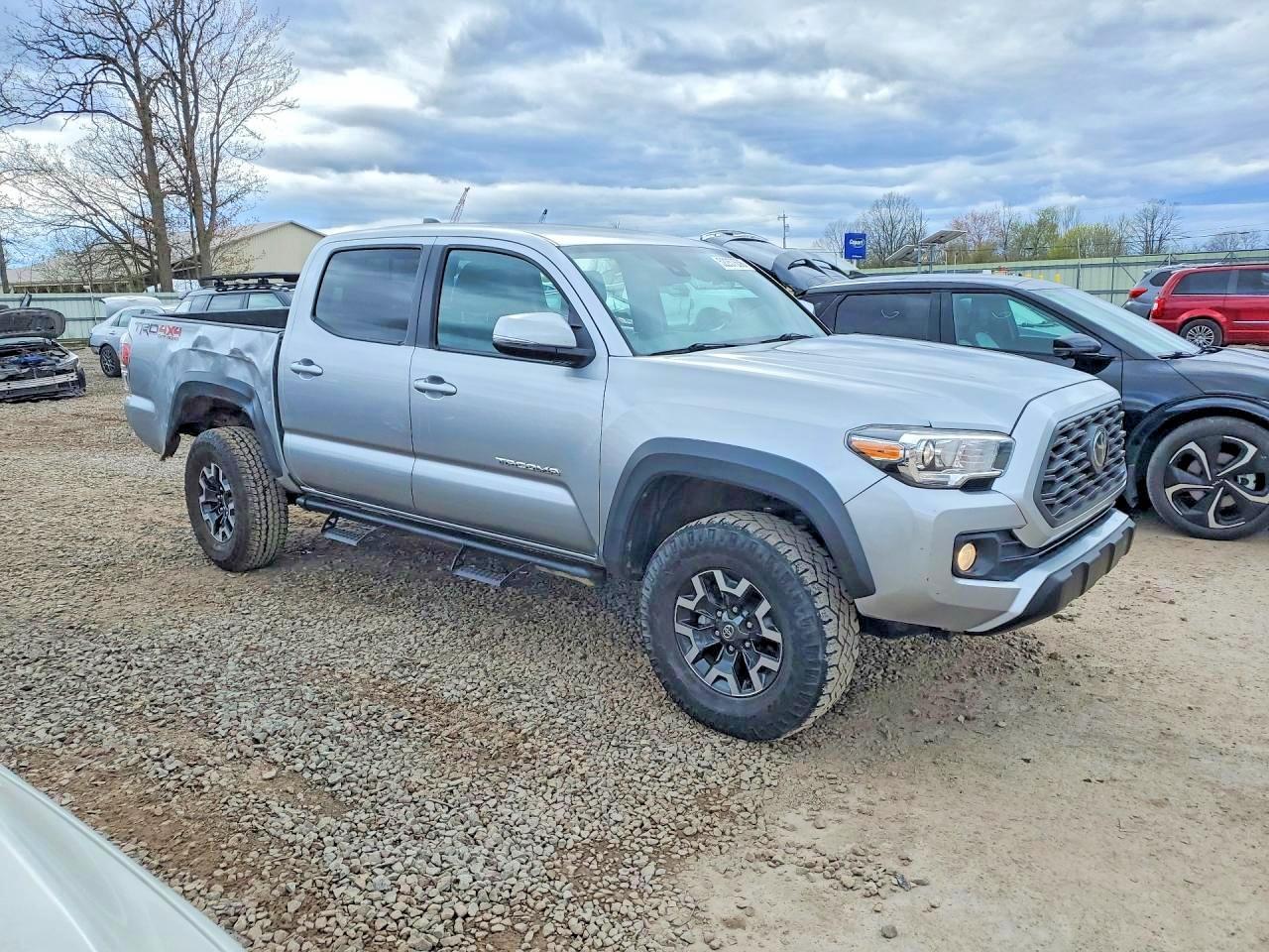 2022 Toyota Tacoma Double Cab - Image 4