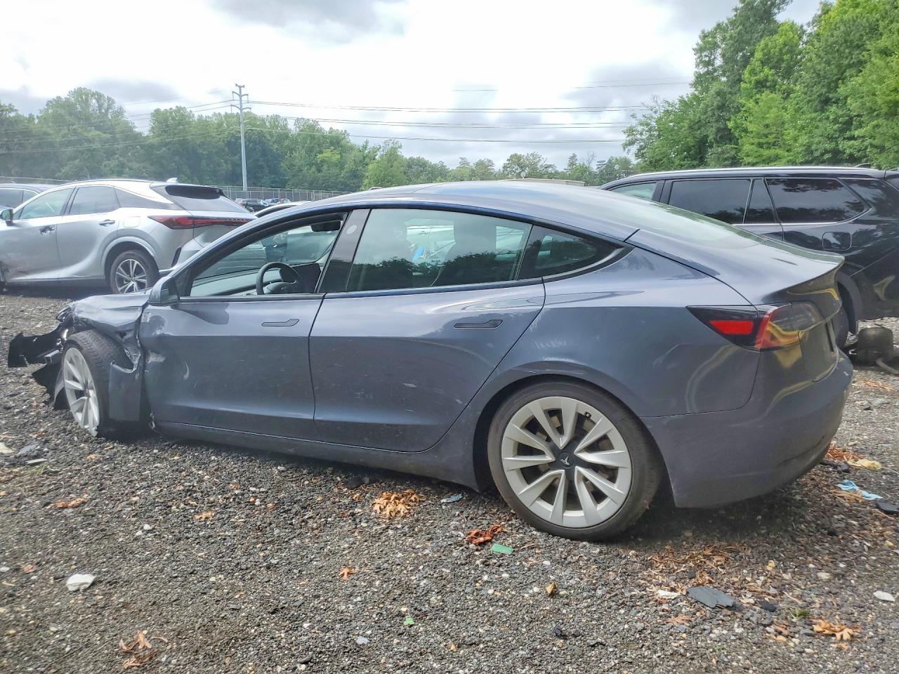 2023 Tesla Model 3 - Image 2