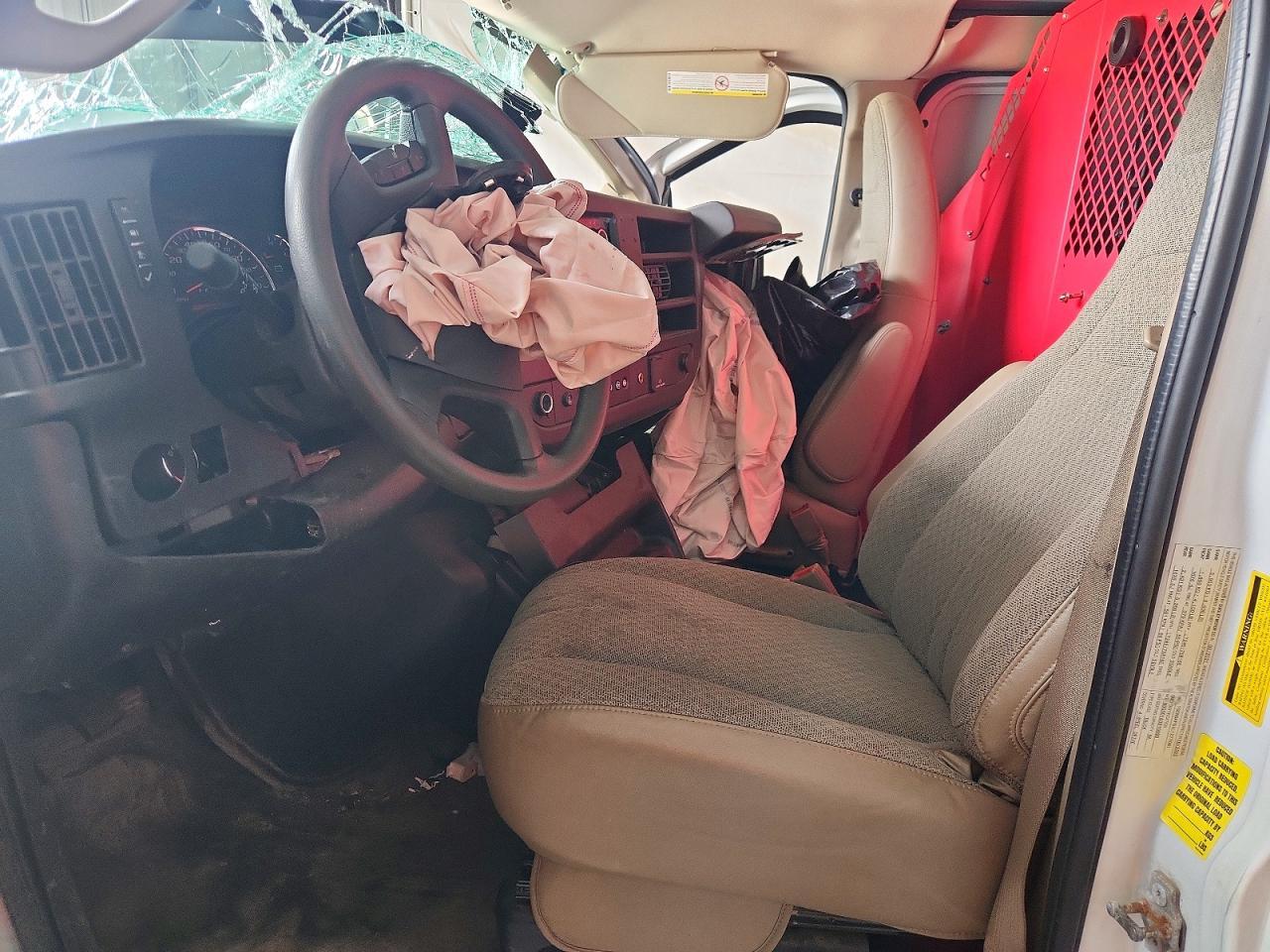 2020 Chevrolet Express G2500 - Фото 7