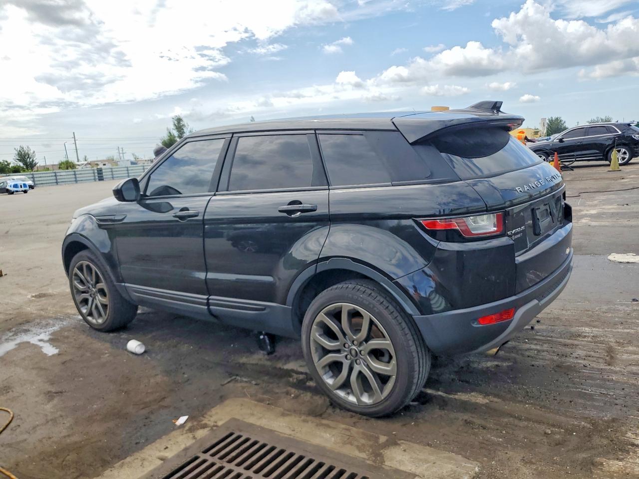 2019 Land Rover Range Rover Evoque Se - Фото 2