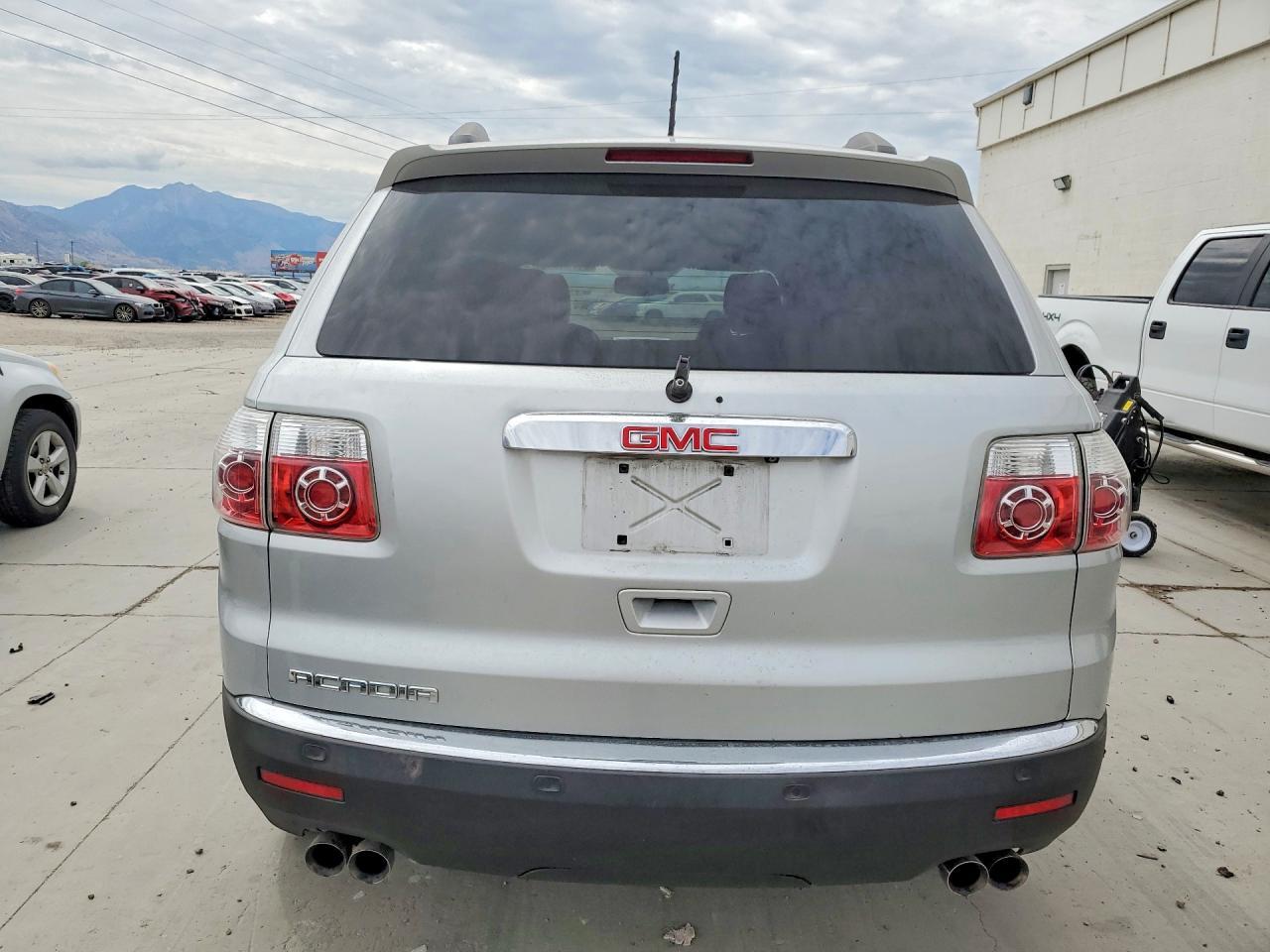 2012 GMC Acadia Sle - Image 6