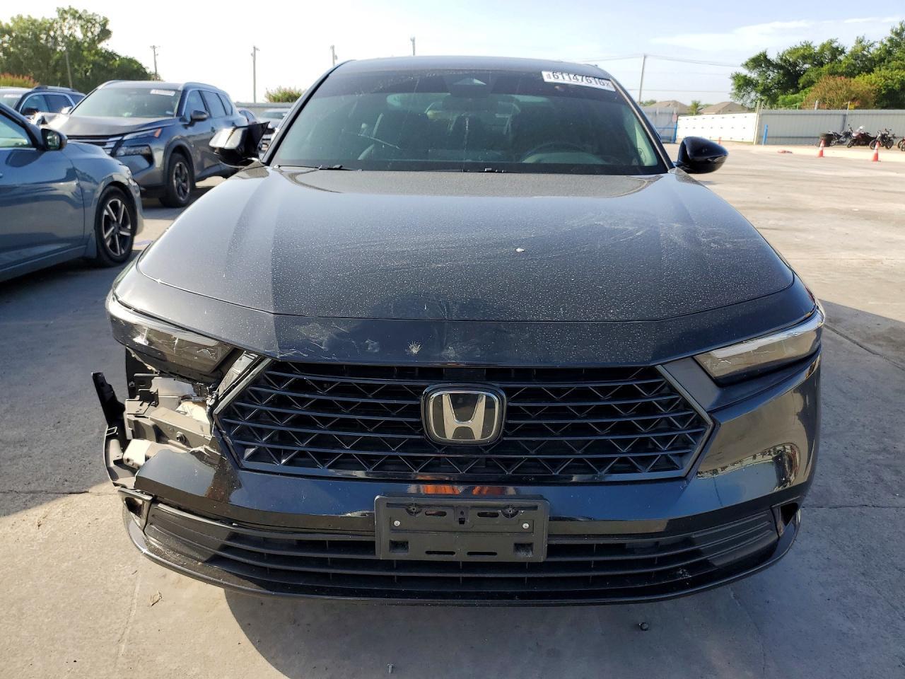 2023 Honda Accord Hybrid Sport-L - Image 5