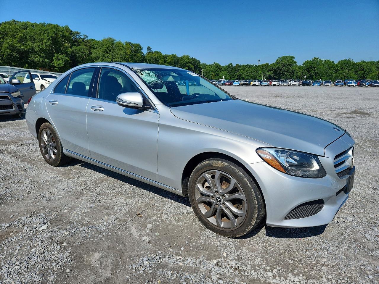 2018 Mercedes-Benz C 300 4Matic - Фото 4