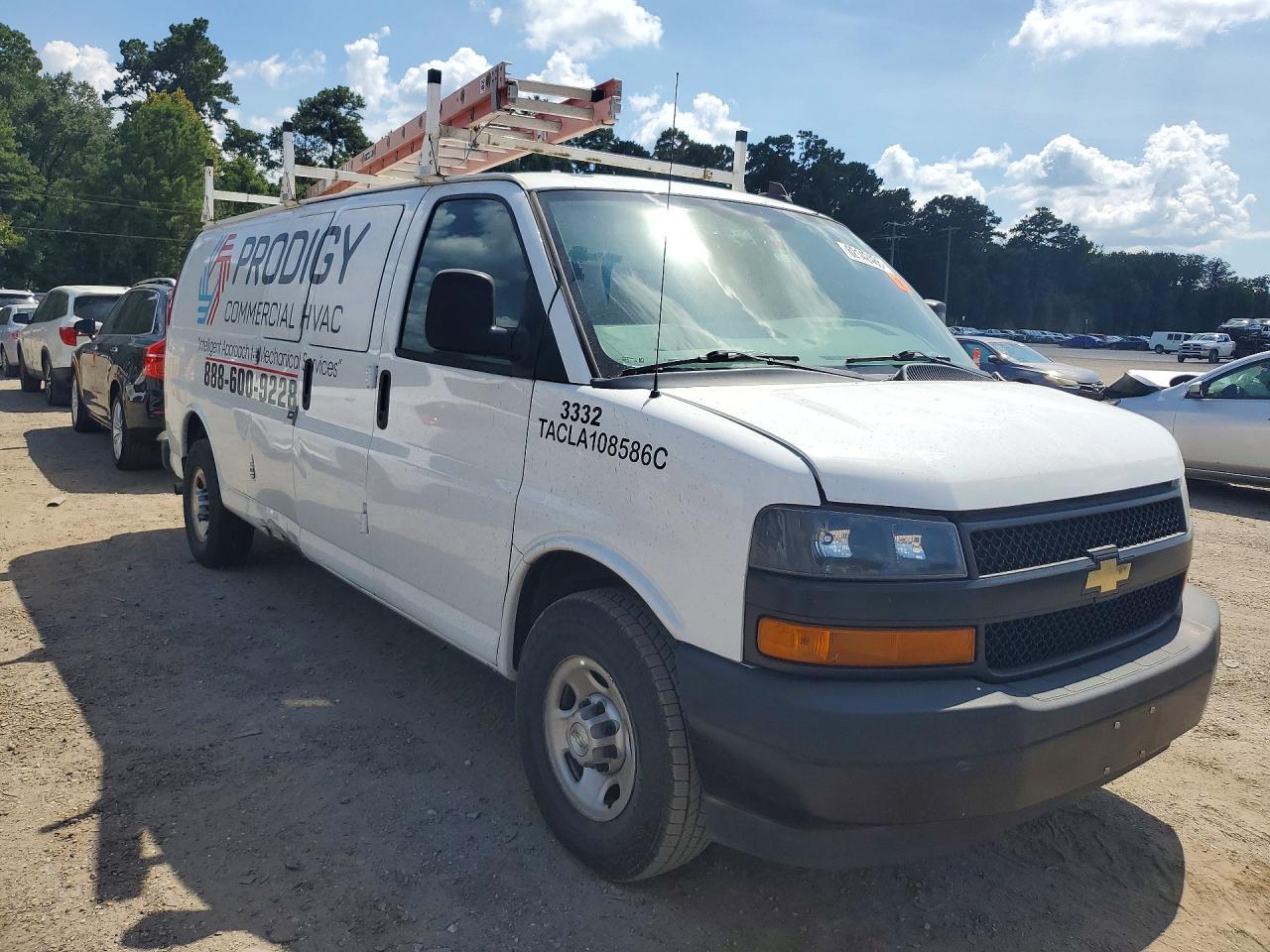 2021 Chevrolet Express G2500 - Фото 4