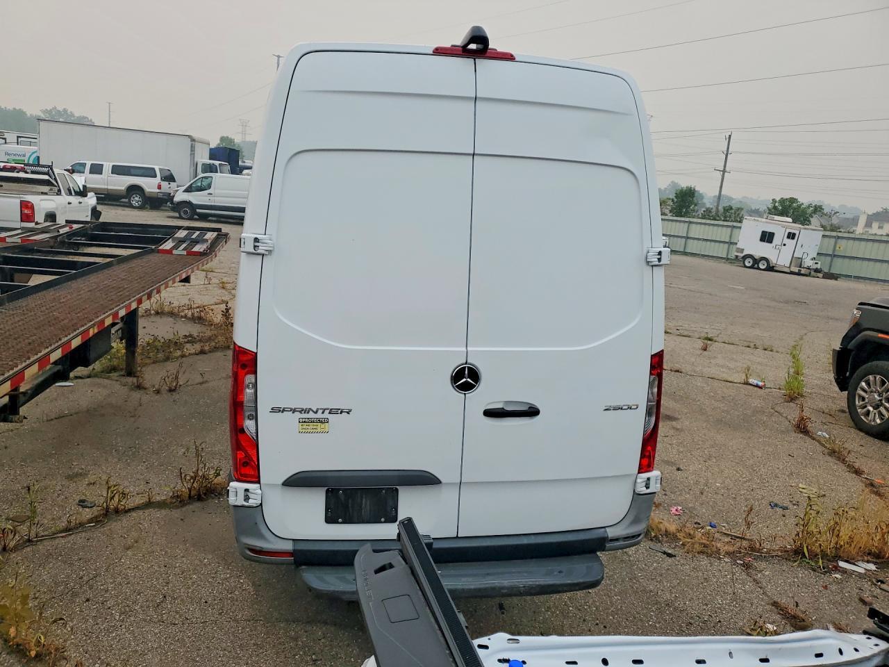 2021 Mercedes-Benz Sprinter 2500 Delivery Van - Image 6