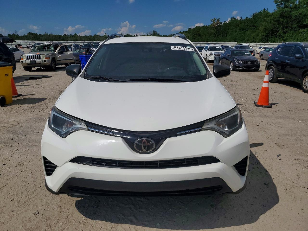 2018 Toyota Rav4 Le - Image 5