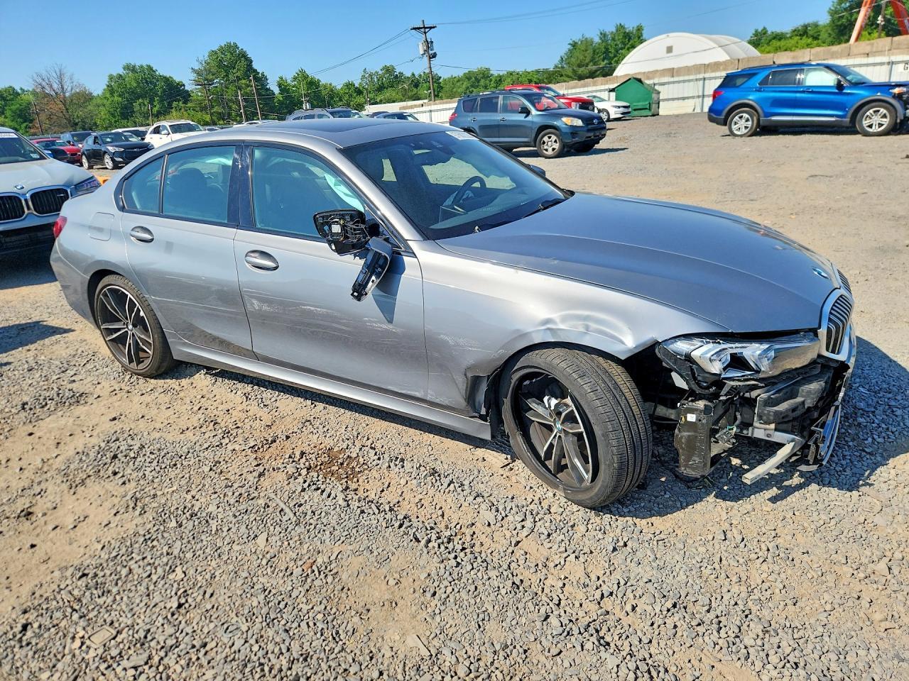 2023 BMW 330Xi - Фото 4