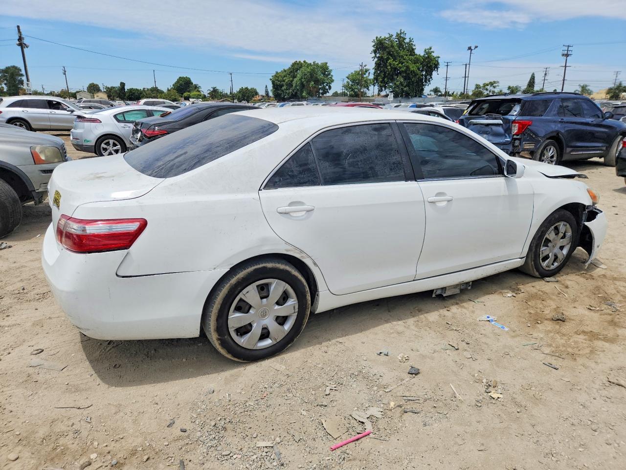2009 Toyota Camry Le - Фото 3