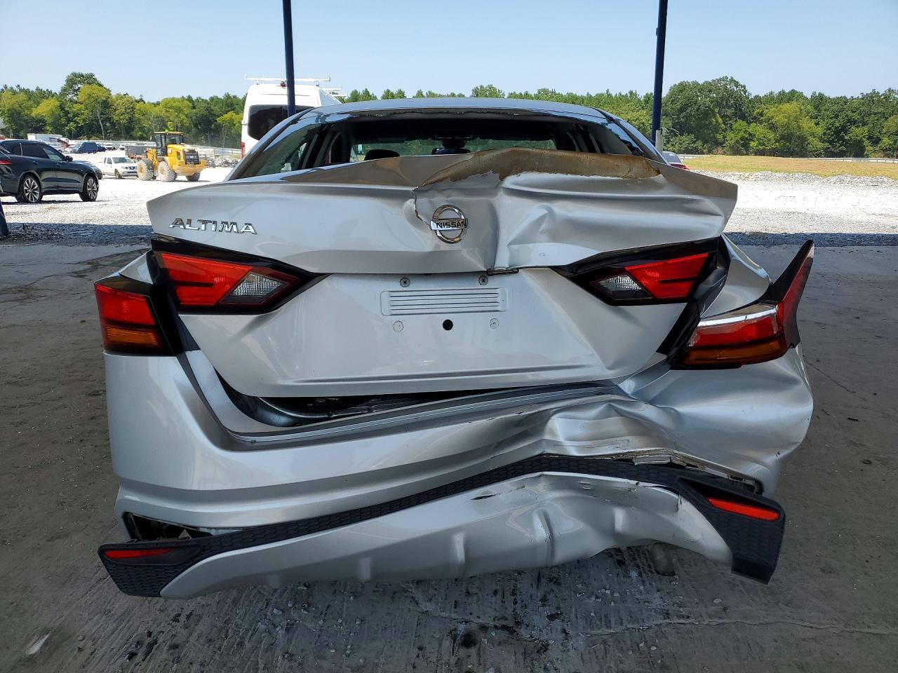 2021 Nissan Altima - Фото 6