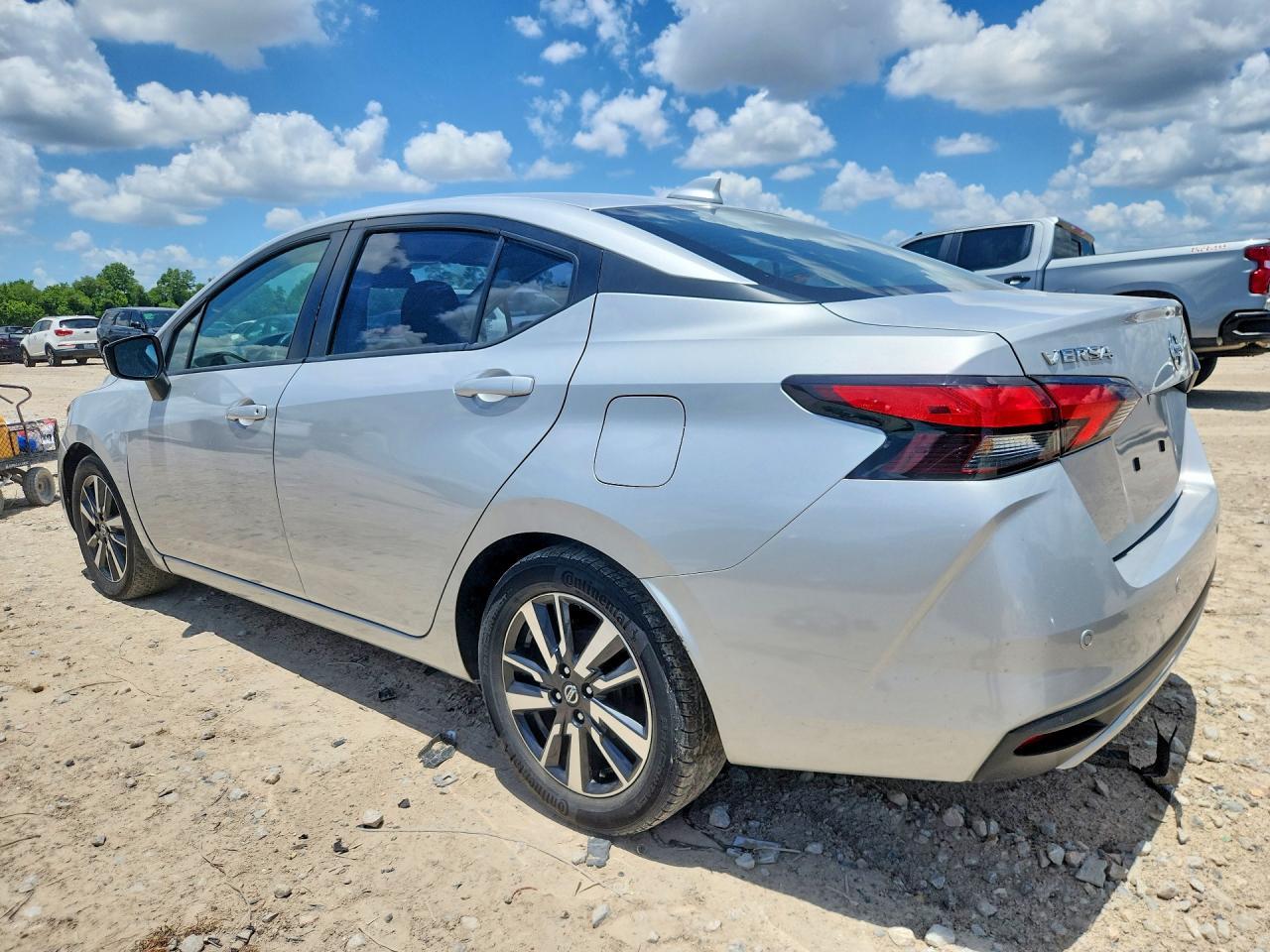 2021 Nissan Versa Sv - Фото 2