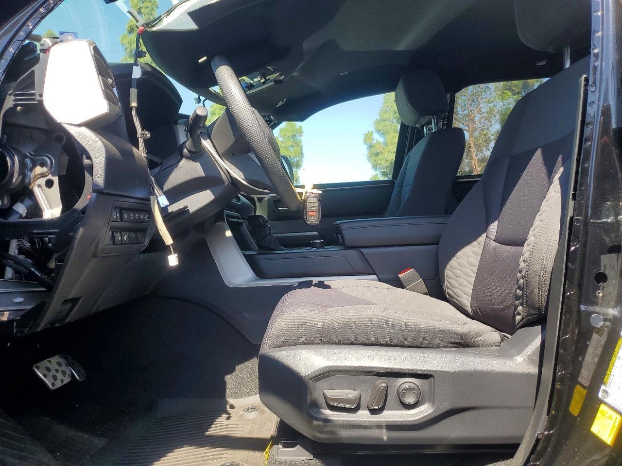 2025 Toyota Tundra Sr5 - Image 7