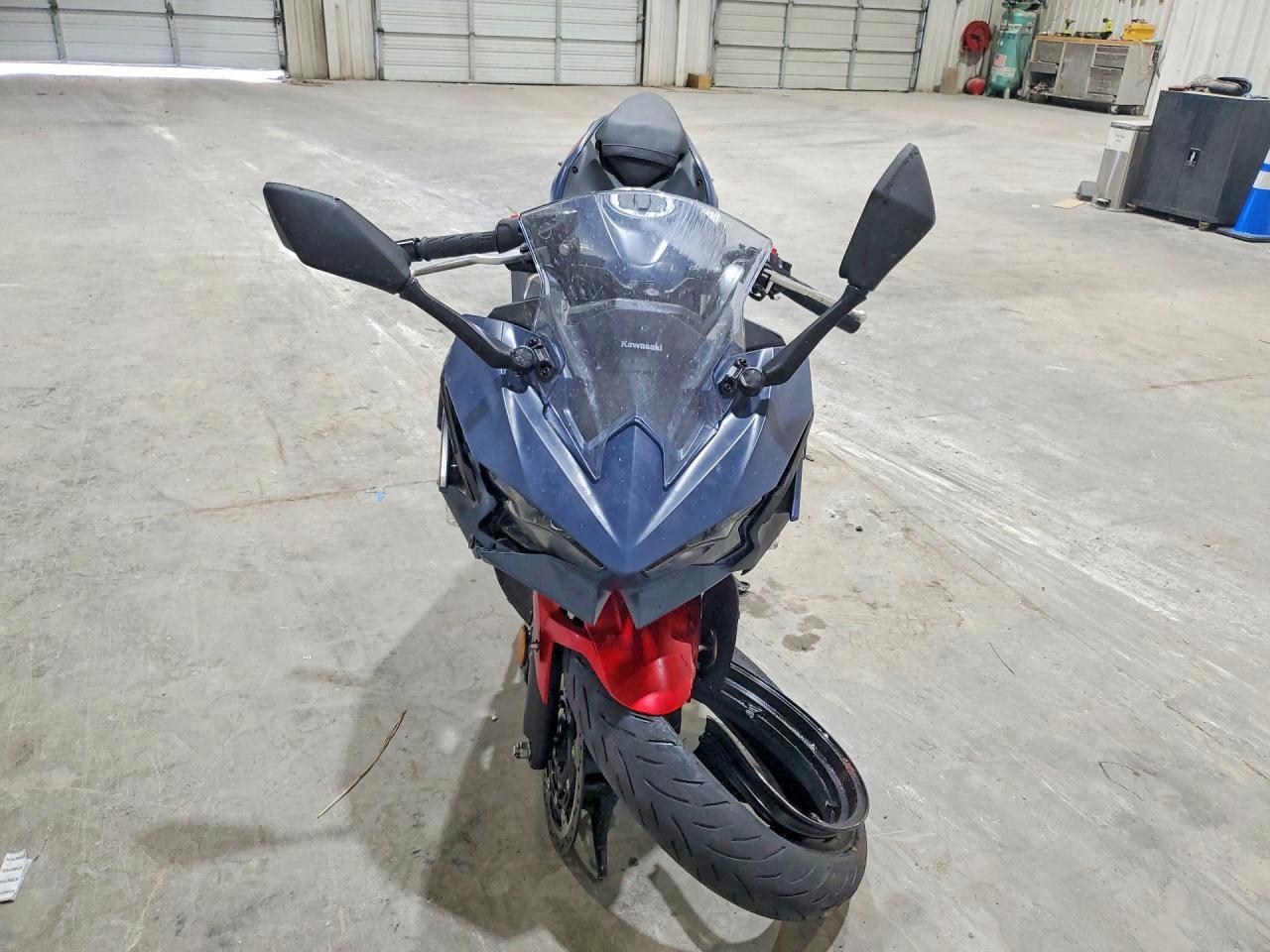 2026 Kawasaki Ex500 - Фото 2